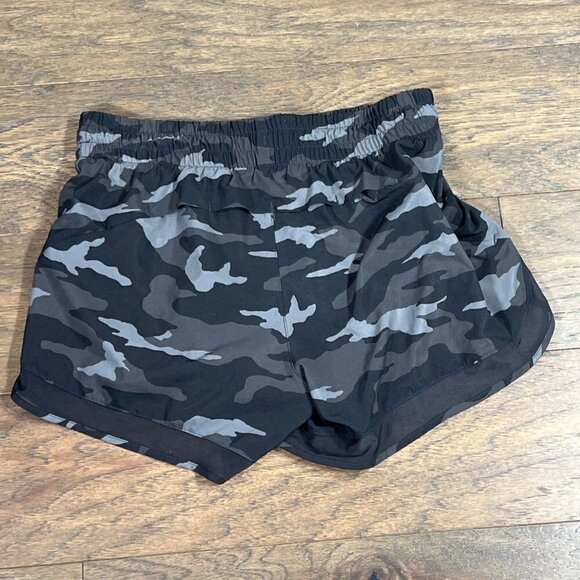 ATHLETA Mesh Racer Run Shorts Black Gray Camo Sz XS NWOT - Picture 4 of 4